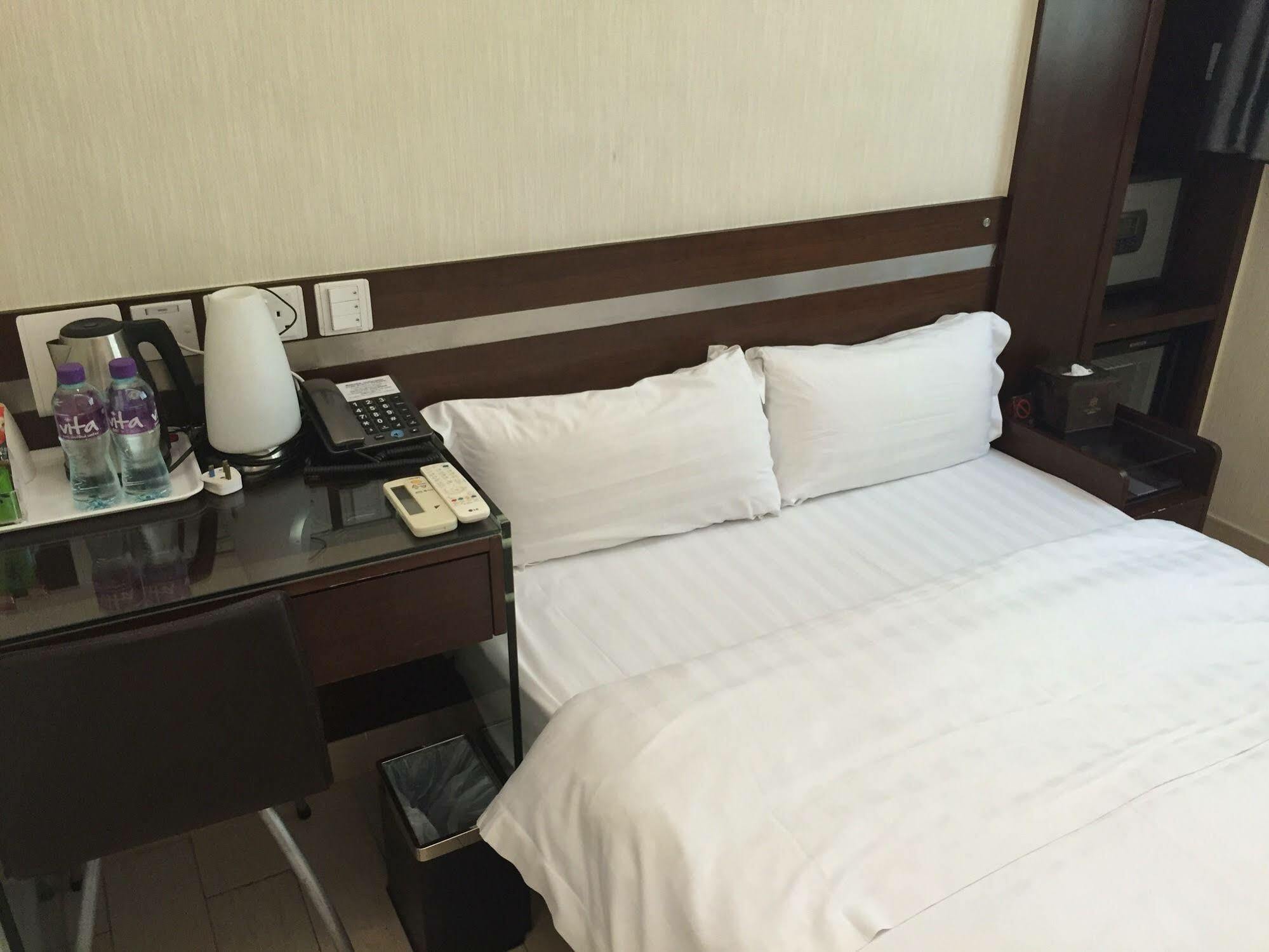 Pop Mong Kok Hotel