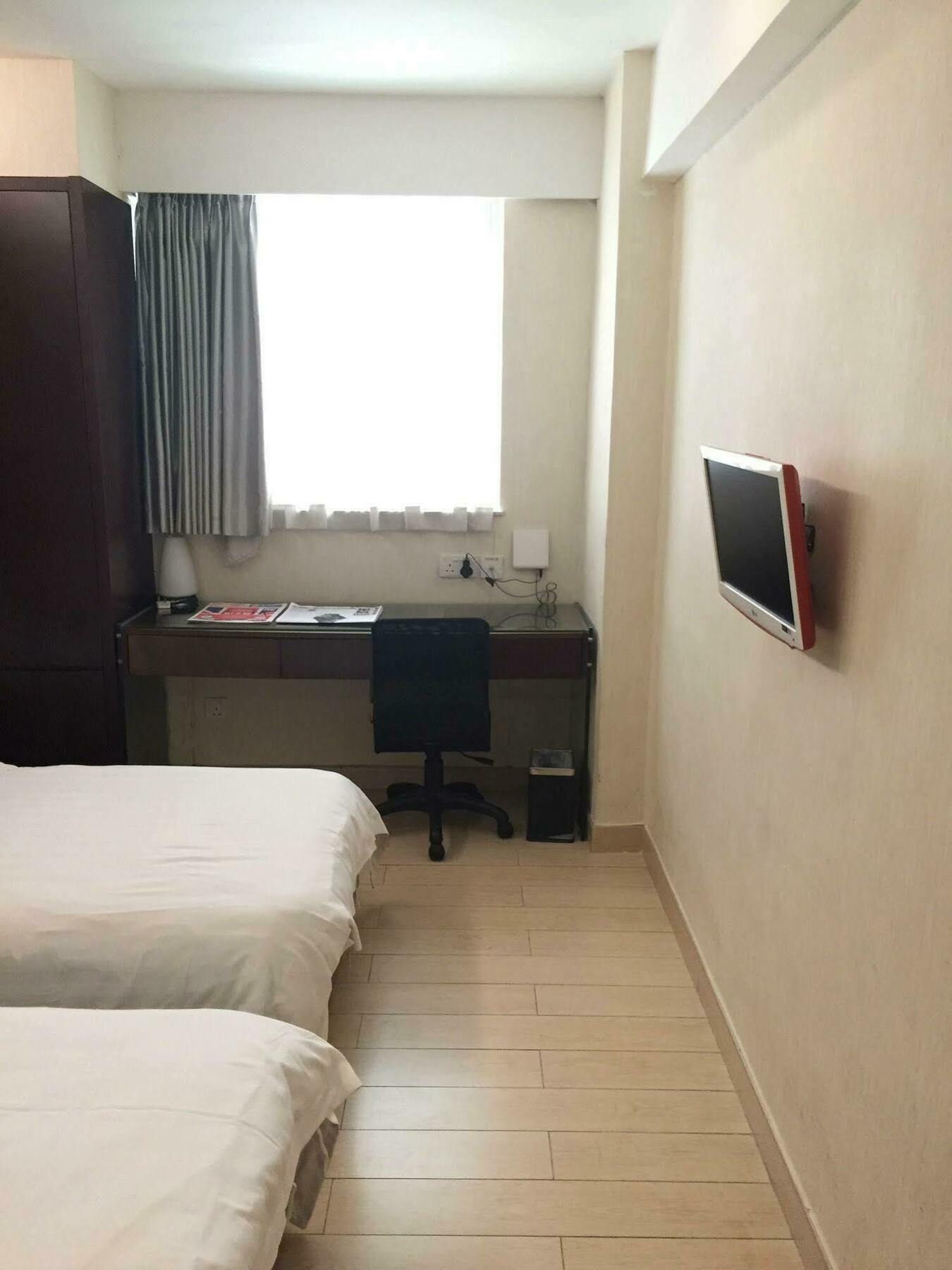 Hotel Pop Mong Kok